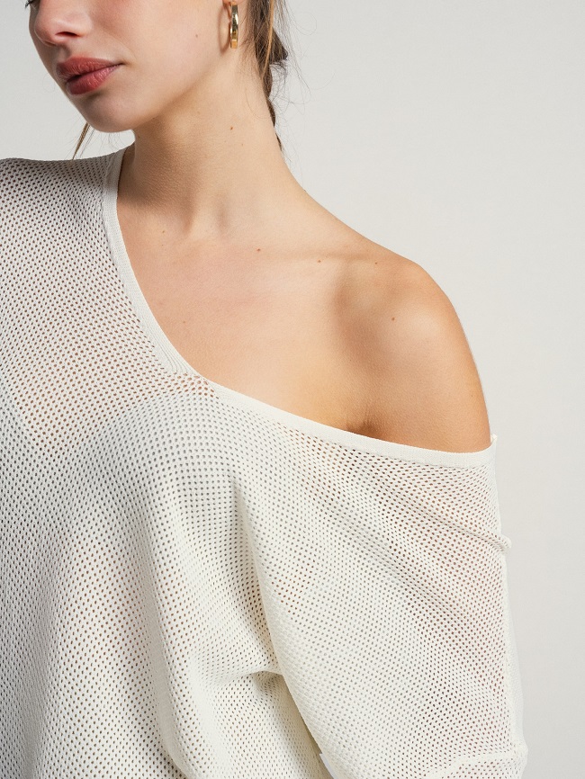 JERSEY CALADO ESCOTE EN V - Imagen 3